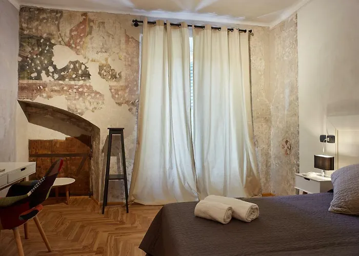 Casa Spinetta Malaspina - *